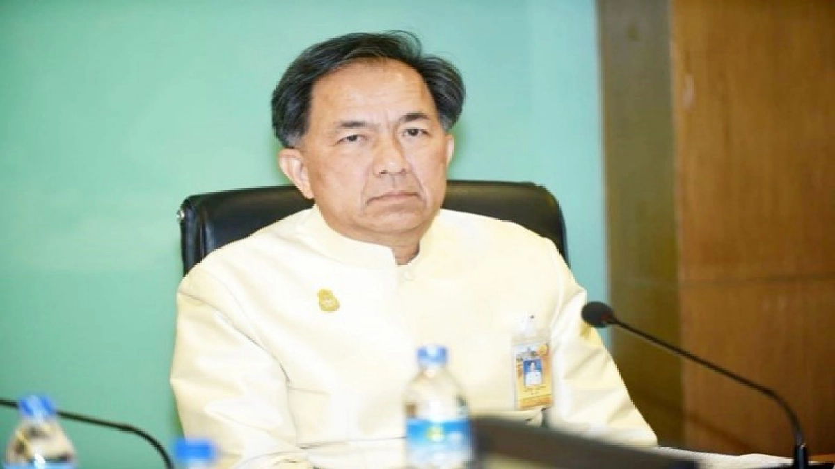รมว.เกษตรฯไลน์สั่งงานด่วนแก้ปัญหาเกษตรกร รมว.เกษตรฯไลน์สั่งงานด่วนแก้ปัญหาเกษตรกร