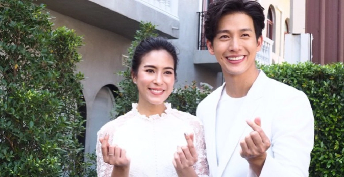 ปีหน้าแต่งแน่!! 'พุฒ-จุ๋ย' รอสู่ขออย่างเป็นทางการ (คลิป) ปีหน้าแต่งแน่!! 'พุฒ-จุ๋ย' รอสู่ขออย่างเป็นทางการ (คลิป)