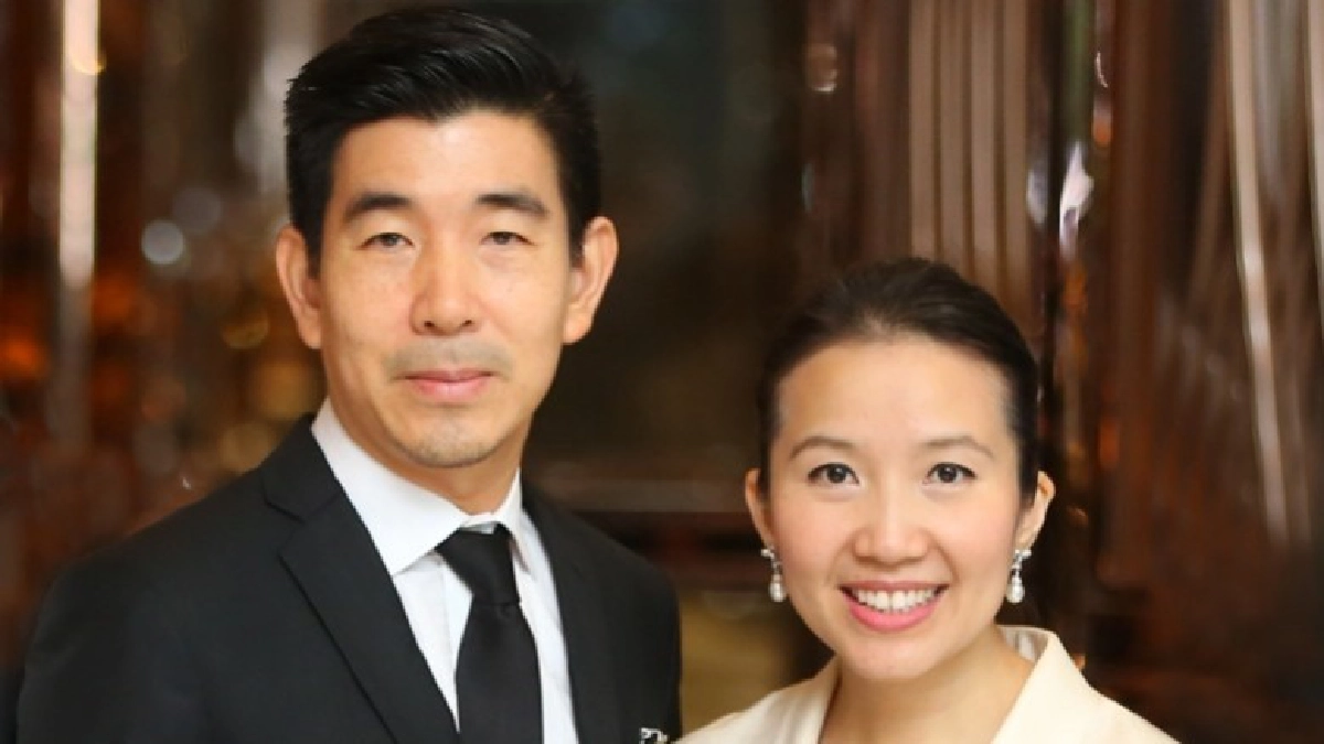 หมุดเล่มใหม่สุดไฉไลบนถนนสุรวงศ์