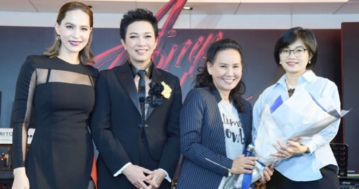 มอบช่อดอกไม้ขอบคุณ มอบช่อดอกไม้ขอบคุณ