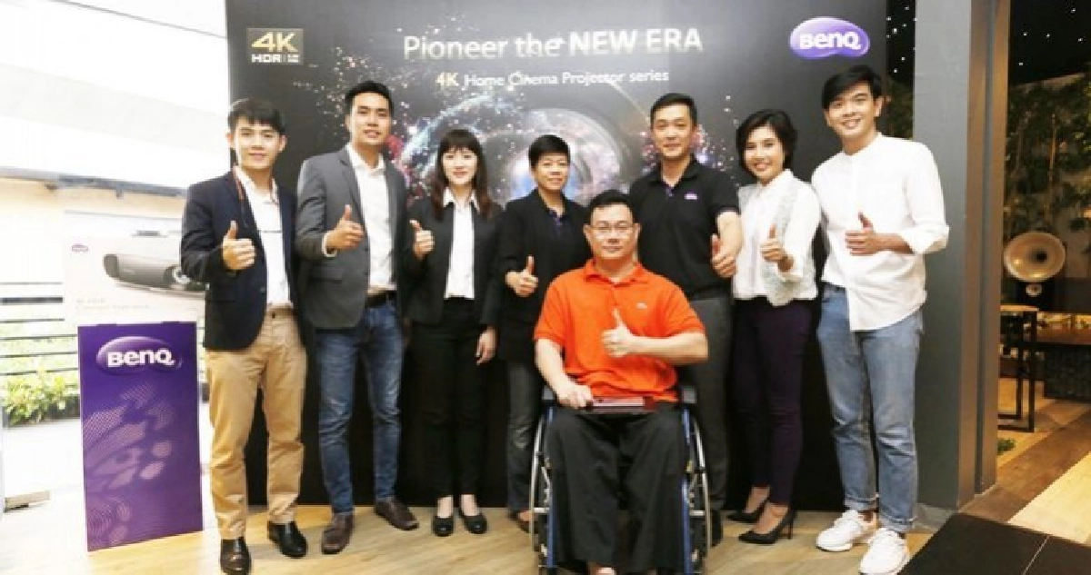 เบ็นคิว (BenQ) เปิดตัวโปรเจคเตอร์รุ่น W1700