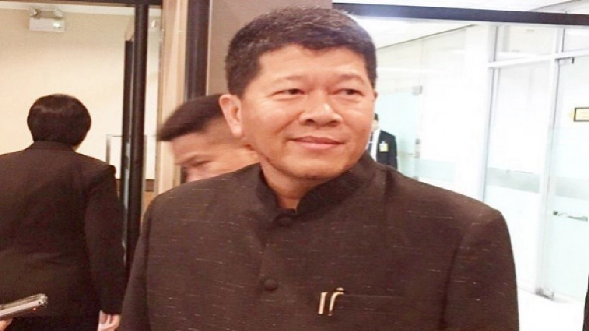 "วัลลภ - บิ๊กช้าง"สั่งล่ามือเผารถบัส-แจกใบปลิว