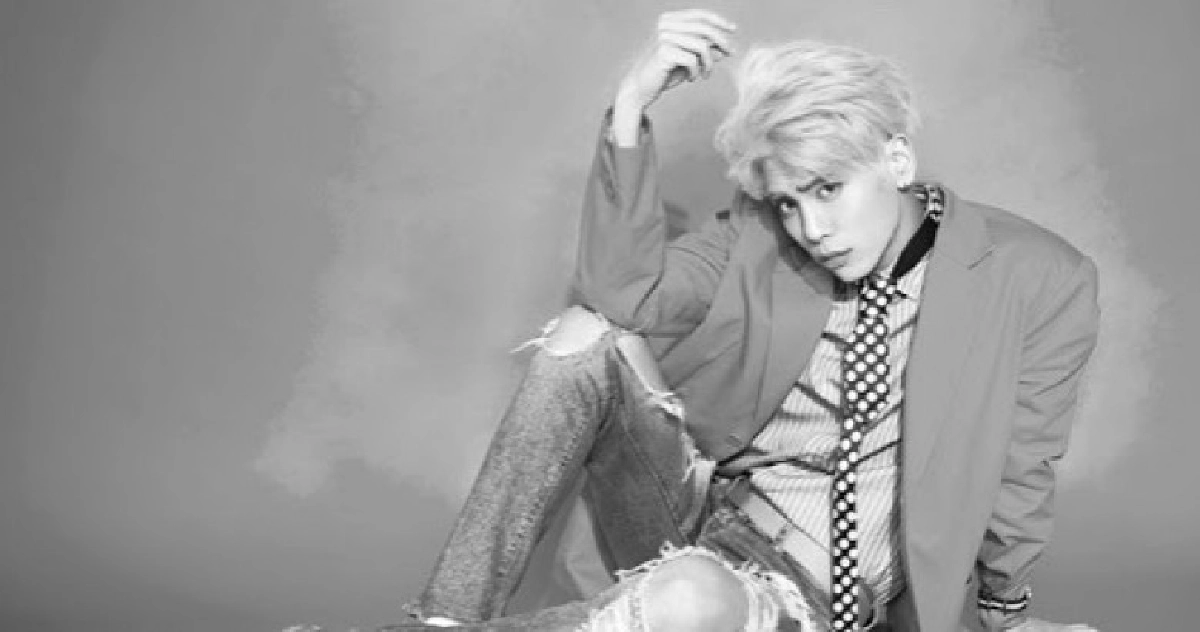 ศิลปินตบเท้าร่วมงานศพ 'จงฮยอน' ศิลปินตบเท้าร่วมงานศพ 'จงฮยอน'