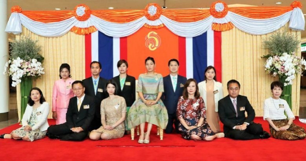 สานต่องานพ่อสร้าง