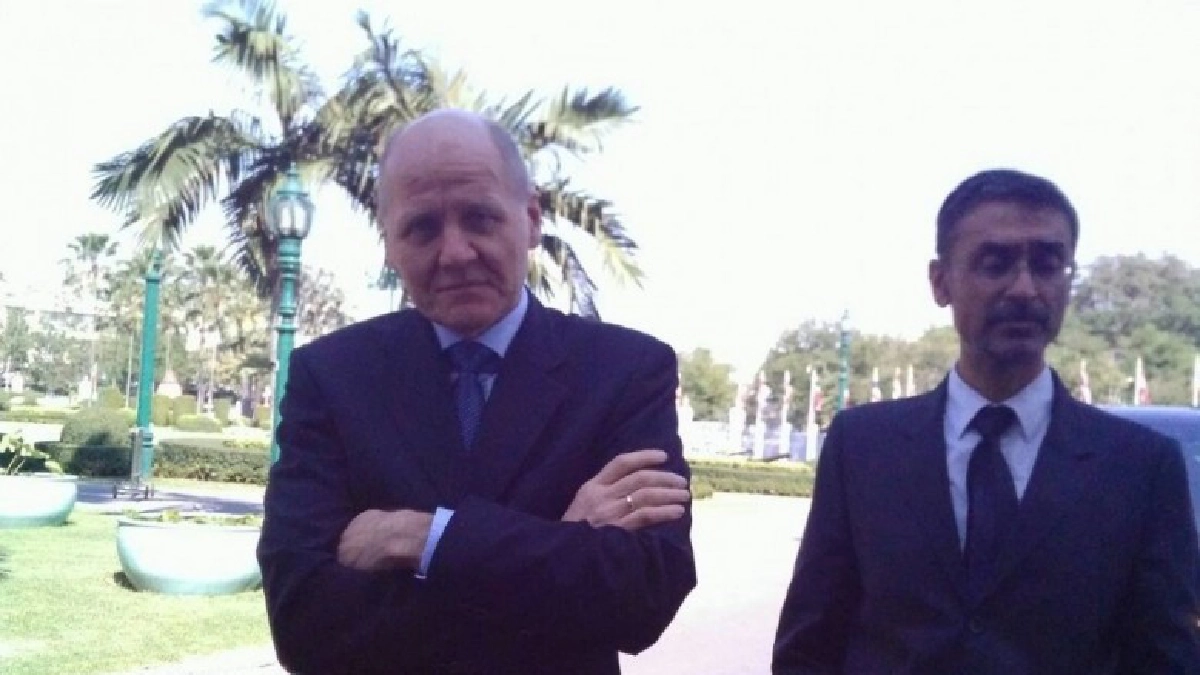 เตือนรัฐระวังหลุมพรางดีแทค!