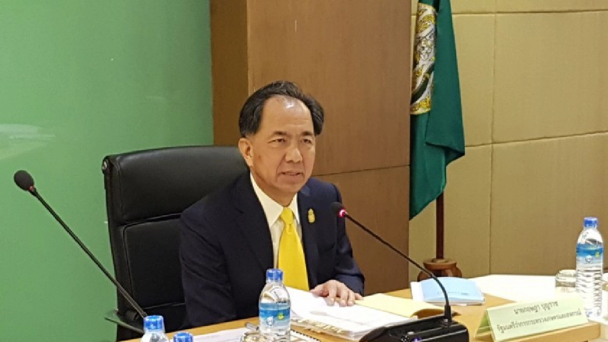 เกษตรฯ จับมือพาณิชย์เร่งเดินหน้า 6 มาตรการแก้ราคายาง เกษตรฯ จับมือพาณิชย์เร่งเดินหน้า 6 มาตรการแก้ราคายาง