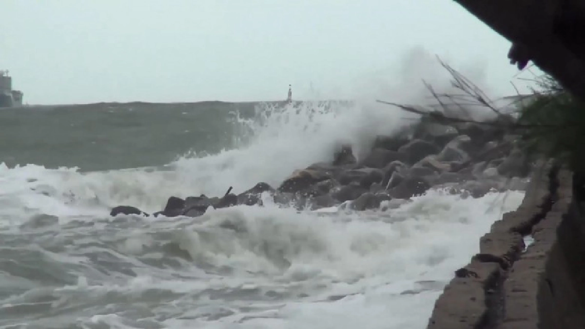 กรมชลฯ พร้อมรับมือพายุโซนร้อน “ไคตั๊ก” เคลื่อนผ่านภาคใต้ กรมชลฯ พร้อมรับมือพายุโซนร้อน “ไคตั๊ก” เคลื่อนผ่านภาคใต้