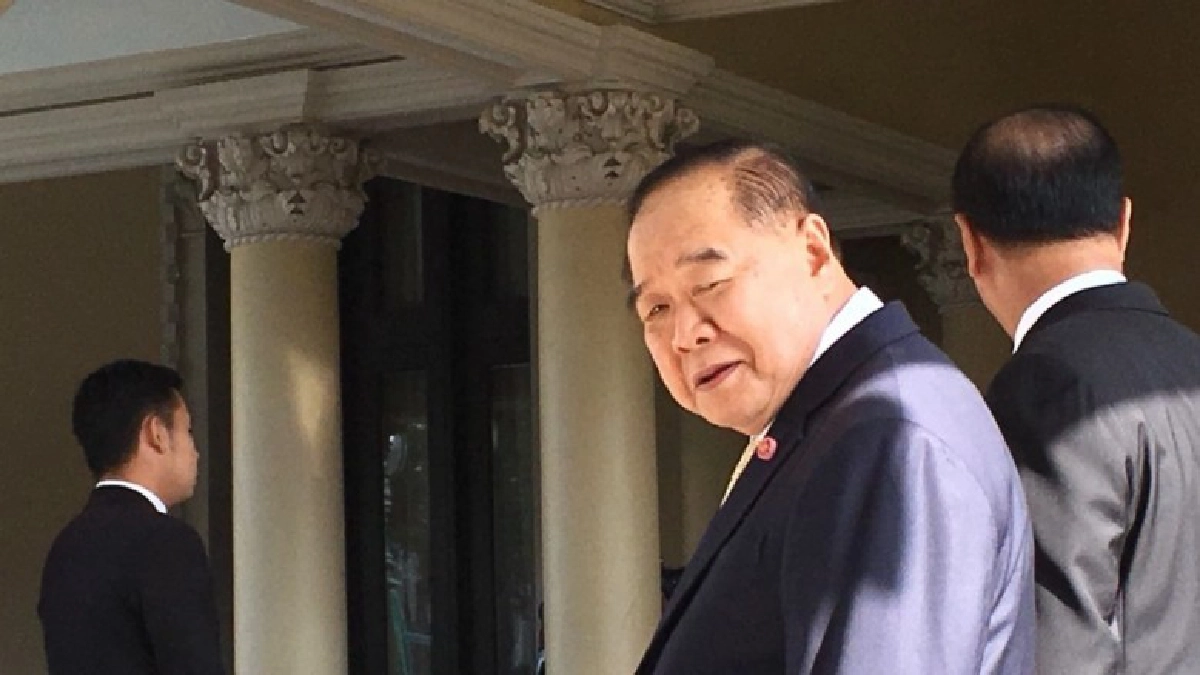  "ตู่- ป้อม-ป๊อก" อารมณ์ดี ร่วมฟังแถลงการปฏิบัติงาน "กอ.รมน.