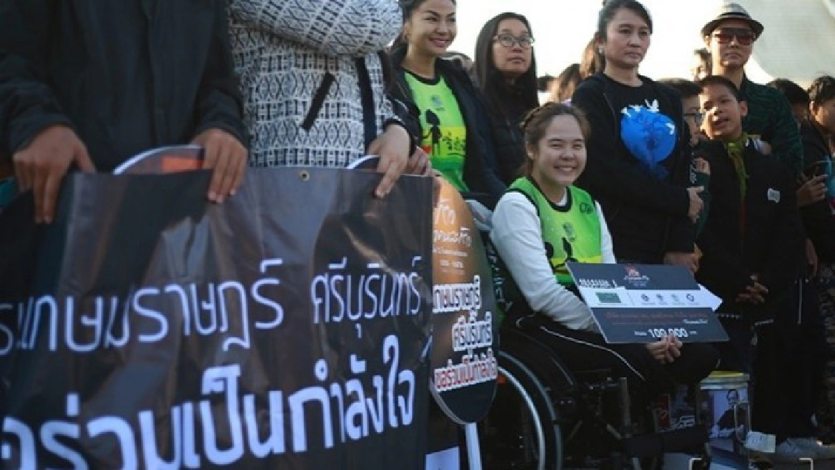 (ภาพชุด)วัดร่องขุนเตรียมต้อนรับ 'ตูน บอดี้สแลม' (ภาพชุด)วัดร่องขุนเตรียมต้อนรับ 'ตูน บอดี้สแลม'