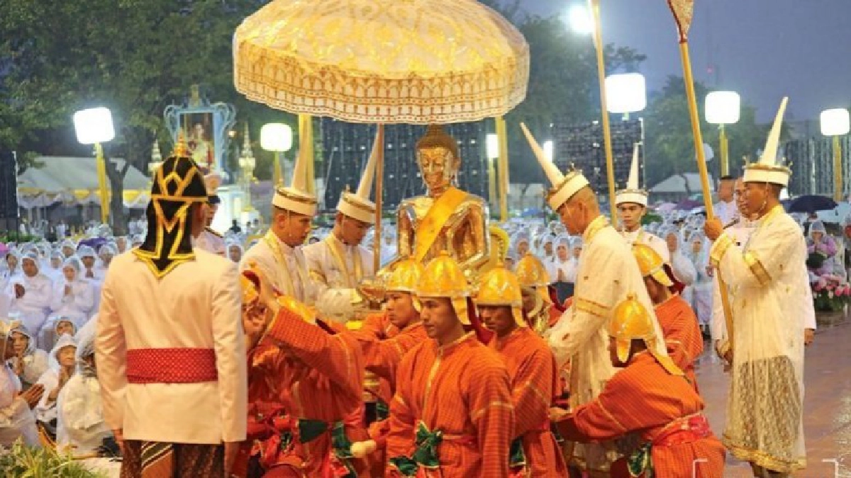 พิธีมหามงคลบำเพ็ญพระราชกุศลอุทิศถวาย ร.9 (ภาพชุด) พิธีมหามงคลบำเพ็ญพระราชกุศลอุทิศถวาย ร.9 (ภาพชุด)