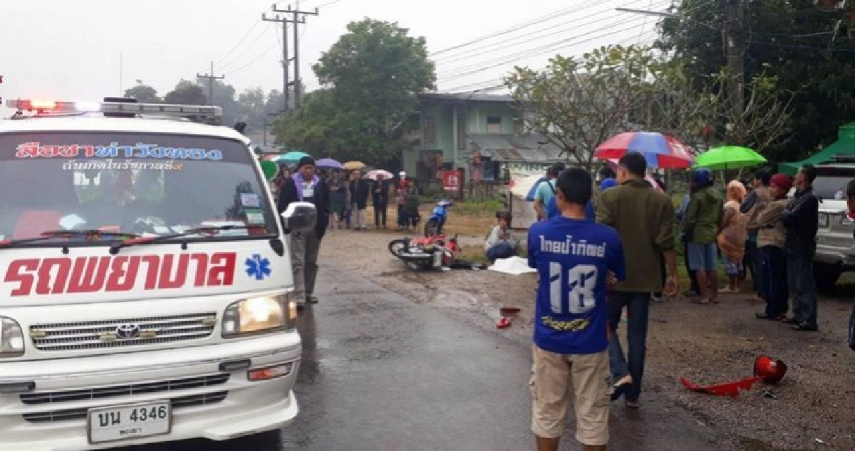 เก๋งซิ่งฝ่าสายฝนชนจยย.ย้อนศรดับ1ราย เก๋งซิ่งฝ่าสายฝนชนจยย.ย้อนศรดับ1ราย