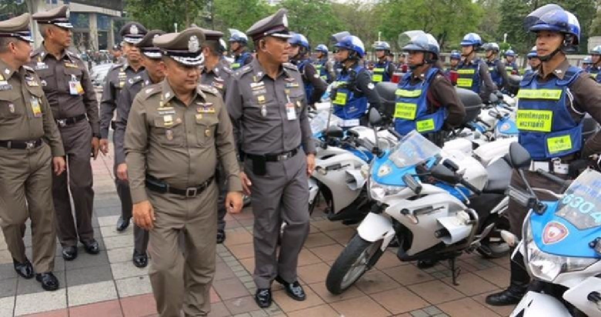“ศรีวราห์”ปล่อยแถวจราจร-จิตอาสาอำนวยความสะดวกลดอุบัติเหตุ “ศรีวราห์”ปล่อยแถวจราจร-จิตอาสาอำนวยความสะดวกลดอุบัติเหตุ