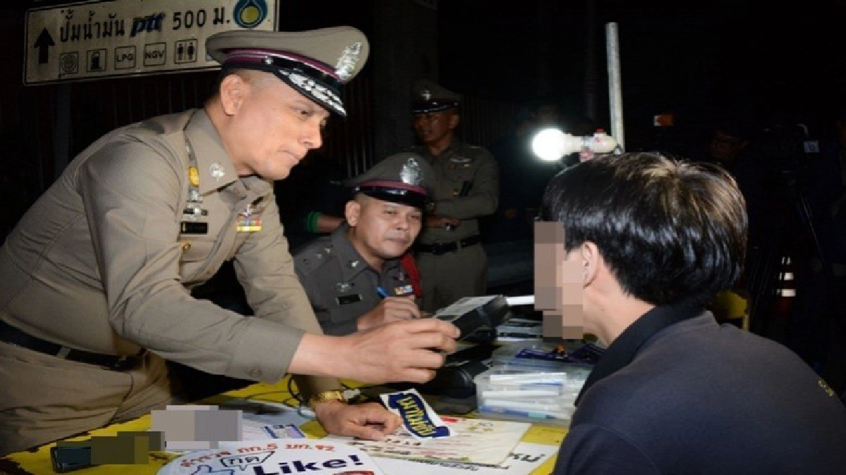“เมาไม่เป่า”ถูกแจ้ง3ข้อหารวด “เมาไม่เป่า”ถูกแจ้ง3ข้อหารวด