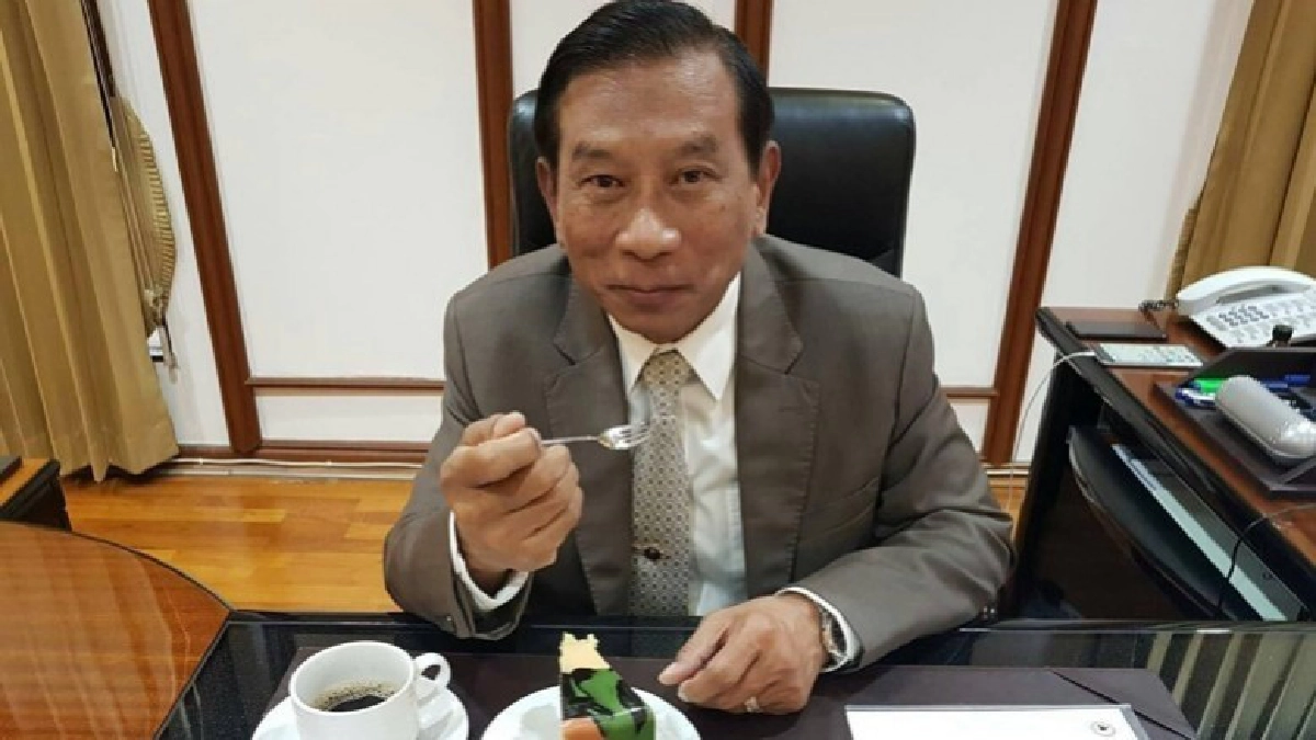 นักข่าวทำเนียบเบิร์ธเดย์ "บิ๊กฉัตร" นักข่าวทำเนียบเบิร์ธเดย์ "บิ๊กฉัตร"