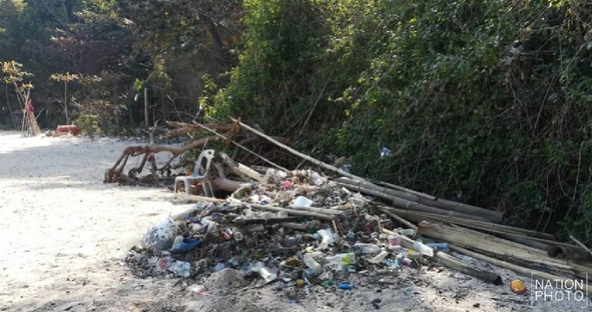 โอดมือดีลอบทิ้งขยะลงทะเลเกลื่อนหาดโคซี่บีช