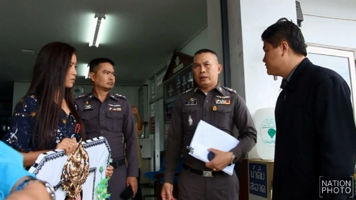 บุกโรงพักหามือยิงหนุ่มเชียงรายดับคาด่านตรวจ บุกโรงพักหามือยิงหนุ่มเชียงรายดับคาด่านตรวจ