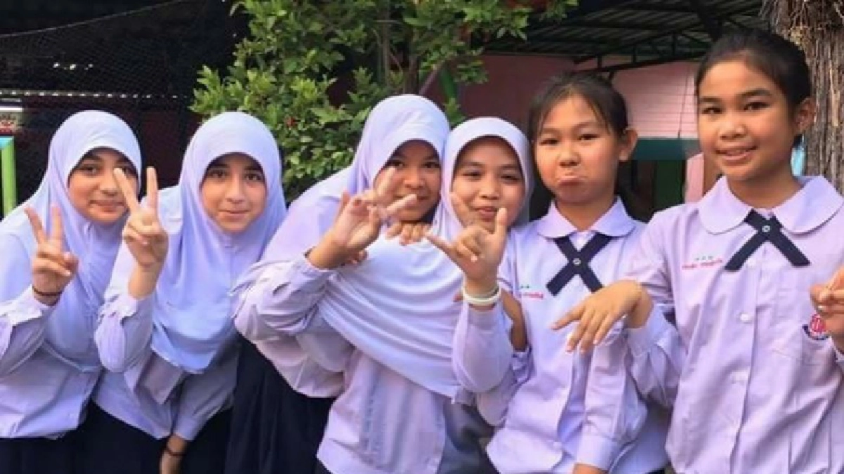  มาลิกเจ้าของร้าน “Coffee & Steak”