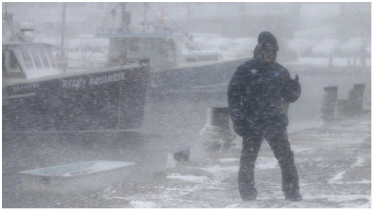 พายุฤดูหนาวถล่ม"ชิคาโก"ต้องยกเลิกกว่า 200 เที่ยวบิน