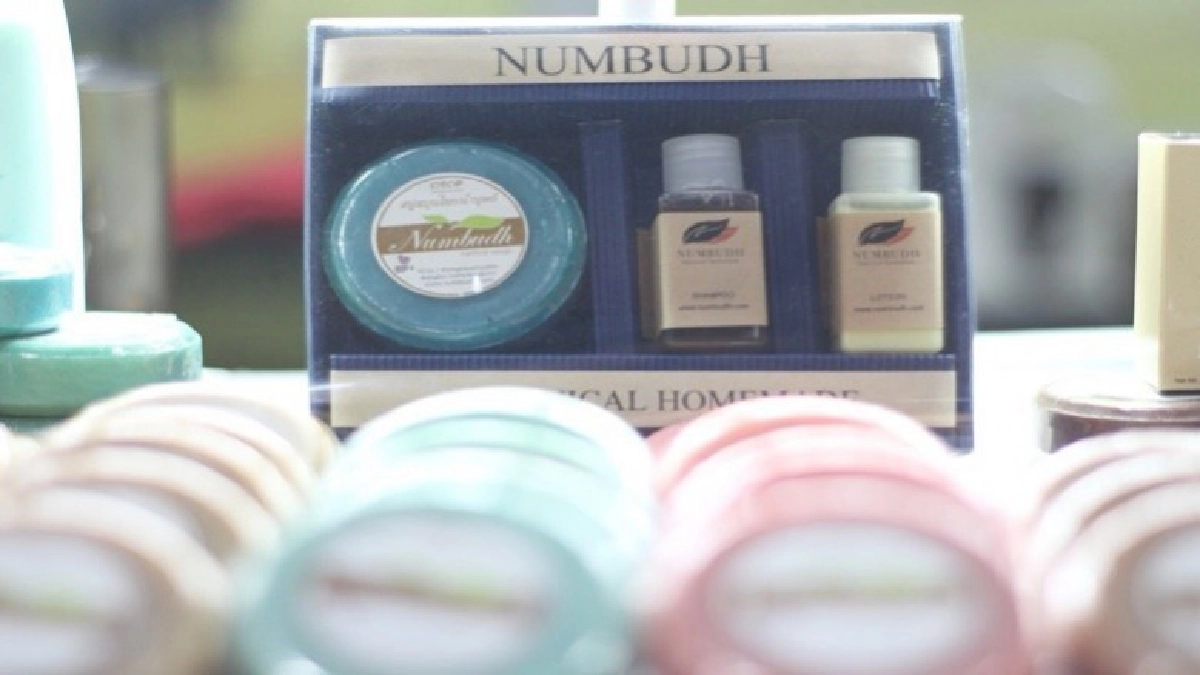 "น้ำบุษย์"สมุนไพรแฮนด์เมดผลิตภัณฑ์คุณภาพ "น้ำบุษย์"สมุนไพรแฮนด์เมดผลิตภัณฑ์คุณภาพ