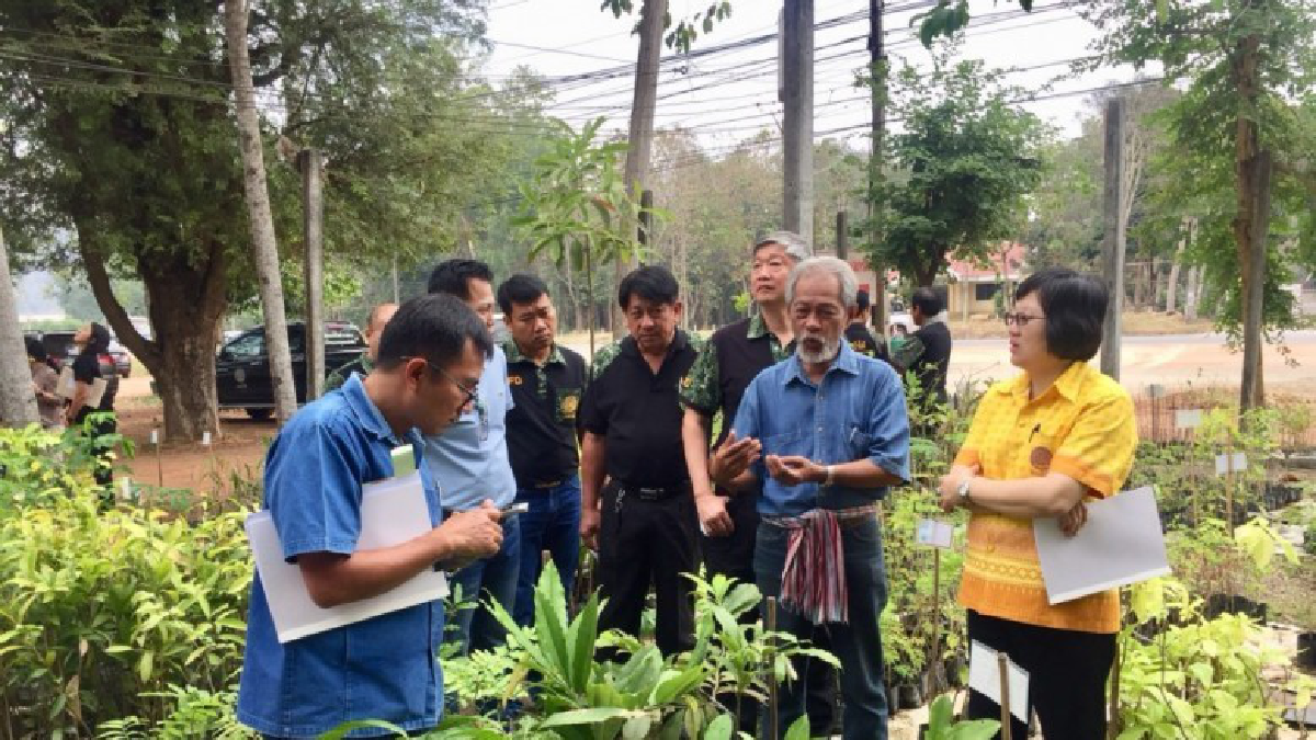 "อำนวยพร"นำคณะลงพื้นที่ตรวจสวนป่าเกษตรกรดีเด่นจ.สระแก้ว "อำนวยพร"นำคณะลงพื้นที่ตรวจสวนป่าเกษตรกรดีเด่นจ.สระแก้ว