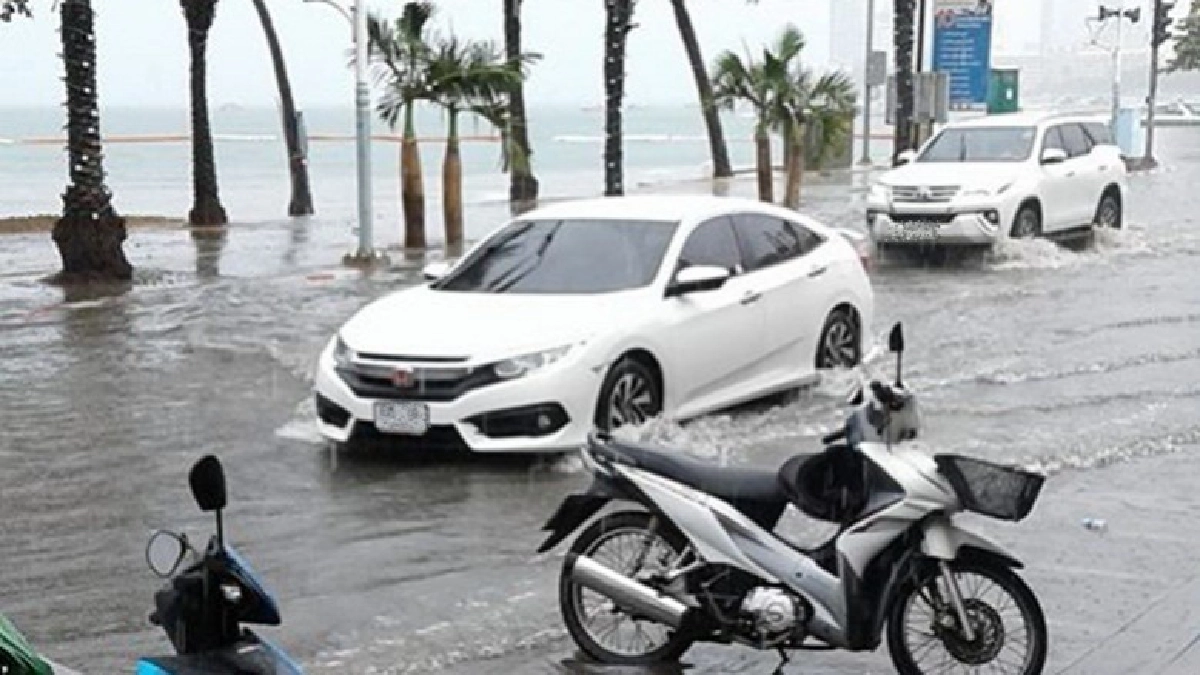 "พัทยา" ฝนตกน้ำท่วมอ่วม !! "พัทยา" ฝนตกน้ำท่วมอ่วม !!