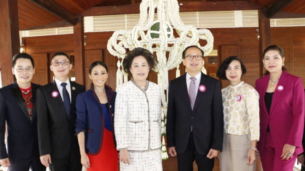 ปาร์คนายเลิศจัดงานใหญ่ ชมดอกไม้กลางกรุง2-4ก.พ.นี้ ปาร์คนายเลิศจัดงานใหญ่ ชมดอกไม้กลางกรุง2-4ก.พ.นี้