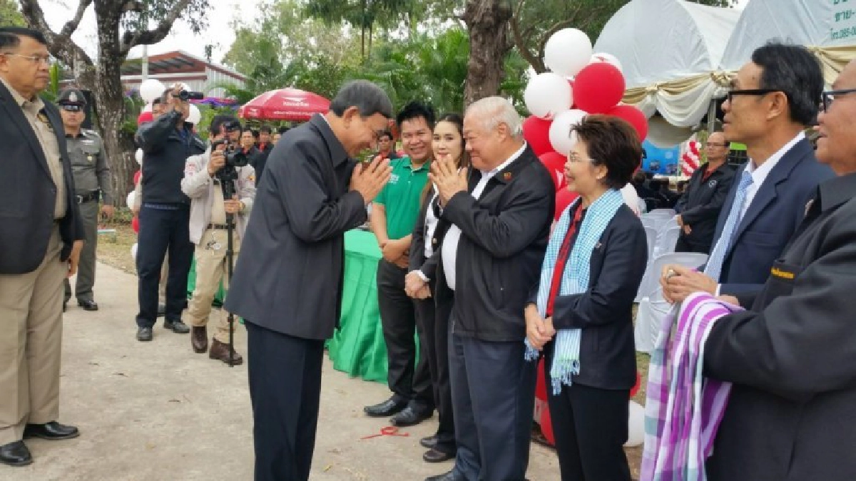  เทสโก้ ร่วมมอบเงินสนับสนุน นักเรียนด้อยโอกาส