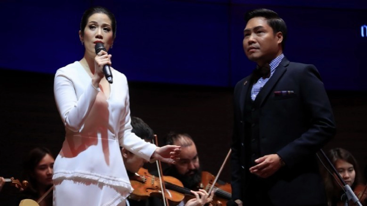 คนดังร่วมฟังเพลงบรอดเวย์