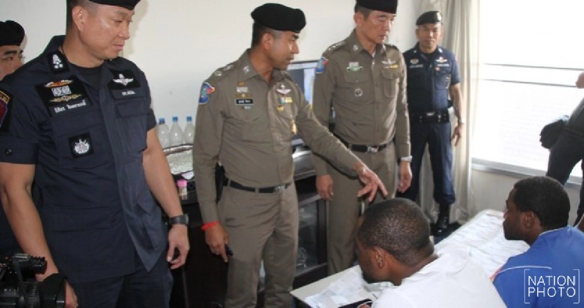 รวบ 3 ต่างชาติผิวสีแฝงตัวเป็นครูสอนภาษา