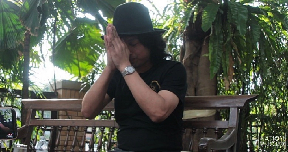 ทนายยัน'เสก'พบ ตร. รับทราบข้อหาบ่ายวันนี้ ทนายยัน'เสก'พบ ตร. รับทราบข้อหาบ่ายวันนี้
