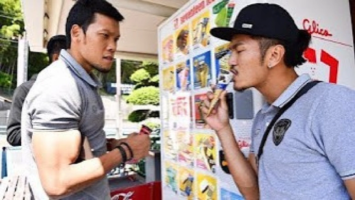 "อดิศร"ร่ำไห้ส่ง"กวินทร์"ค้าแข้งเบลเยี่ยม (คลิป) "อดิศร"ร่ำไห้ส่ง"กวินทร์"ค้าแข้งเบลเยี่ยม (คลิป)