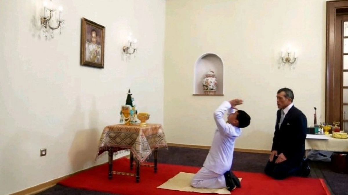 พระองค์ทีฯ ทรงเป็นแบบอย่างแก่เยาวชน พระองค์ทีฯ ทรงเป็นแบบอย่างแก่เยาวชน