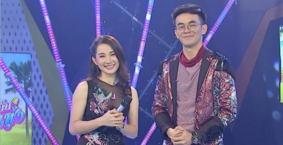 'หนิม' กับแหวนเพชรที่นิ้่วนางข้างขวา 'หนิม' กับแหวนเพชรที่นิ้่วนางข้างขวา