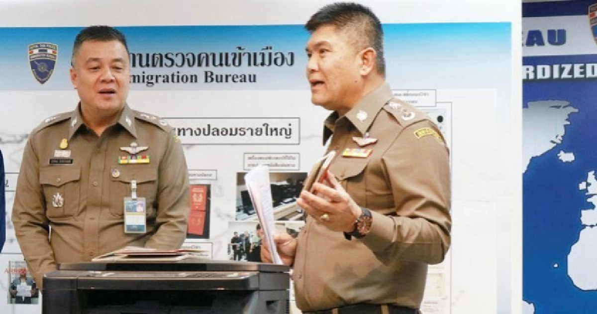 จับ“แก๊งปลอมหนังสือเดินทาง”ชาวปากี-ยึดอุปกรณ์การผลิตอื้อ จับ“แก๊งปลอมหนังสือเดินทาง”ชาวปากี-ยึดอุปกรณ์การผลิตอื้อ