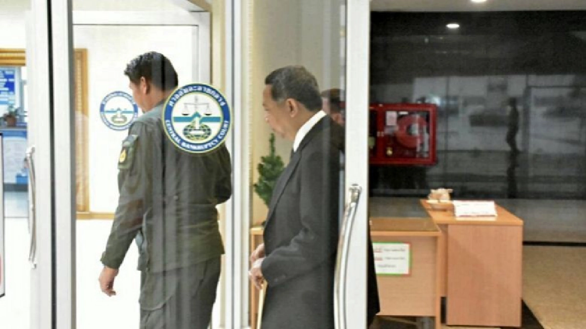 สั่งคุก-ห้าม "ธาริต" นั่งเก้าอี้ จนท.รัฐ 5 ปี (ละเอียด)