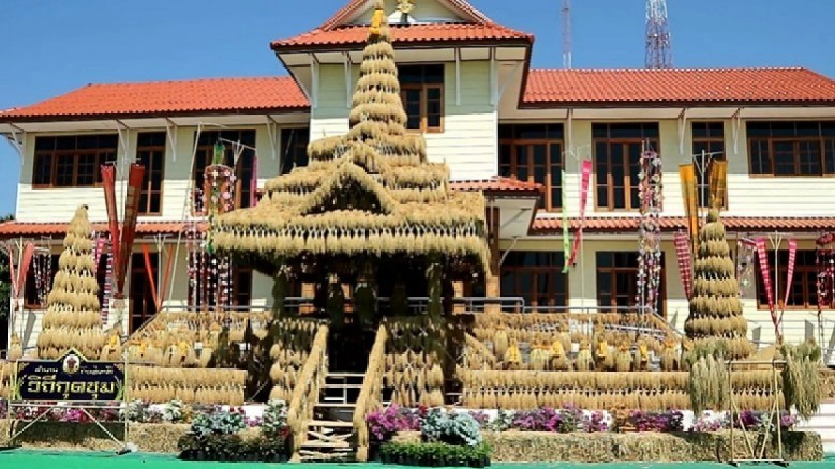 ฮีตสิบสอง คองสิบสี่ ประเพณีบุญกุ้มข้าวใหญ่ ฮีตสิบสอง คองสิบสี่ ประเพณีบุญกุ้มข้าวใหญ่