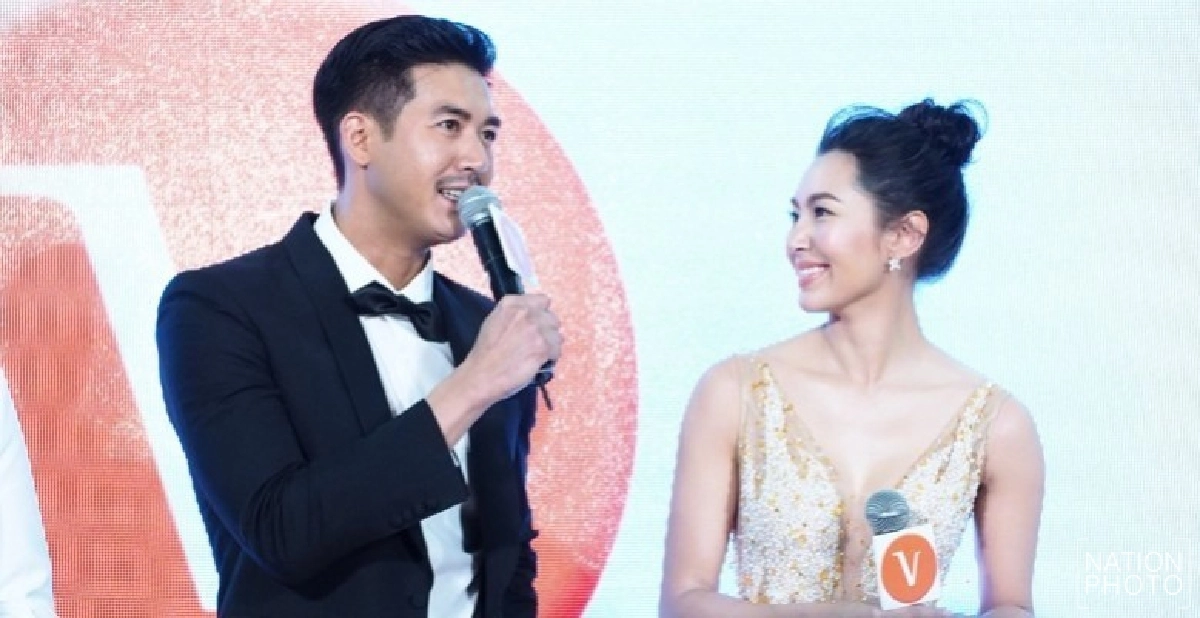 'เวียร์-เบลล่า' เคลียร์โกยเงินพรีเซนเตอร์คู่ 10 ล้าน (คลิป) 'เวียร์-เบลล่า' เคลียร์โกยเงินพรีเซนเตอร์คู่ 10 ล้าน (คลิป)