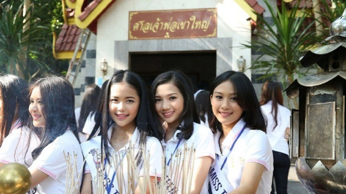 สาวมิสทีนฯ ลั้นลาเขาใหญ่ก่อนขึ้นเวทีชิงมง 