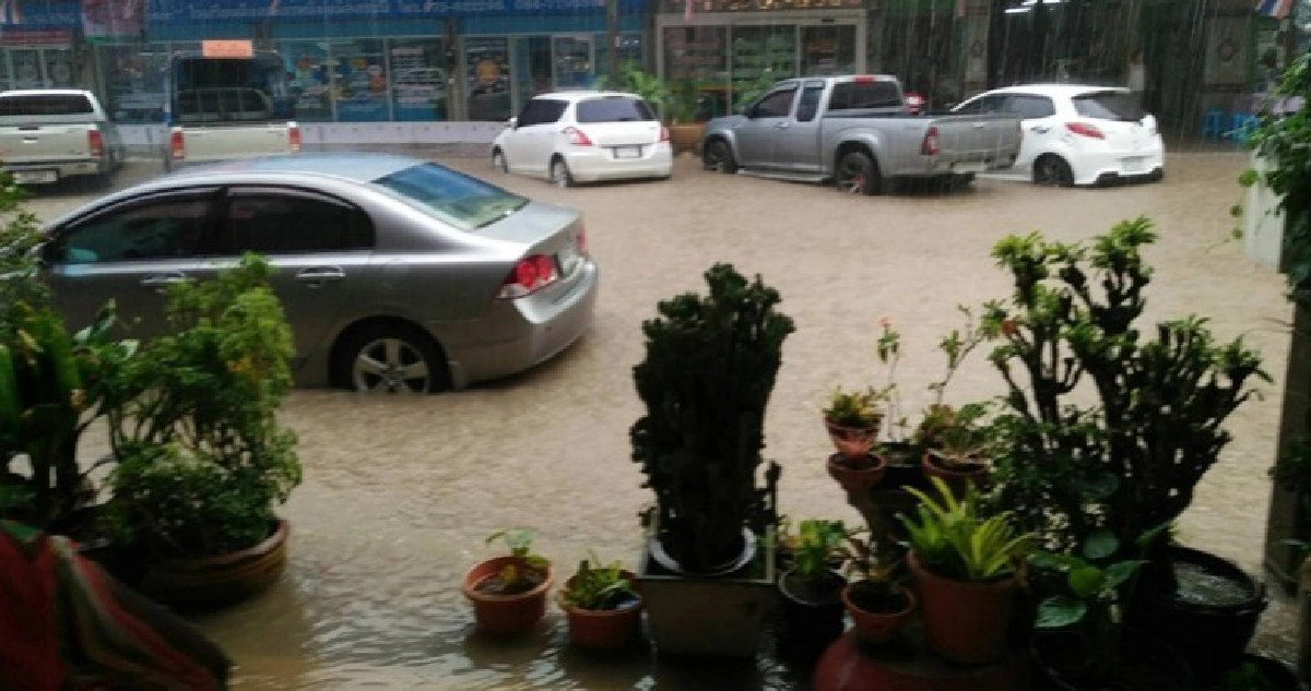 ฝนถล่มกระบี่ 2 ชม.อ่วมท่วมรอระบาย