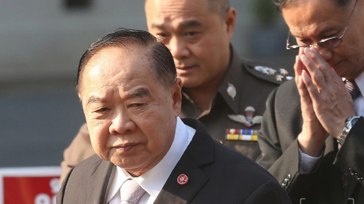 "บิ๊กป้อม"ฉุนถูกจี้ถามนาฬิกาหรู 