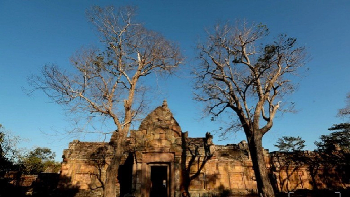 ท่องปราสาทหินพนมรุ้ง ช่วงเปลี่ยนผ่านฤดูกาล (ภาพชุด) ท่องปราสาทหินพนมรุ้ง ช่วงเปลี่ยนผ่านฤดูกาล (ภาพชุด)