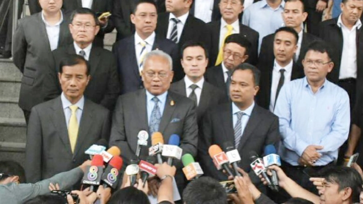 "สุเทพ"บอกเราคนไทยเคารพกฏหมาย "สุเทพ"บอกเราคนไทยเคารพกฏหมาย