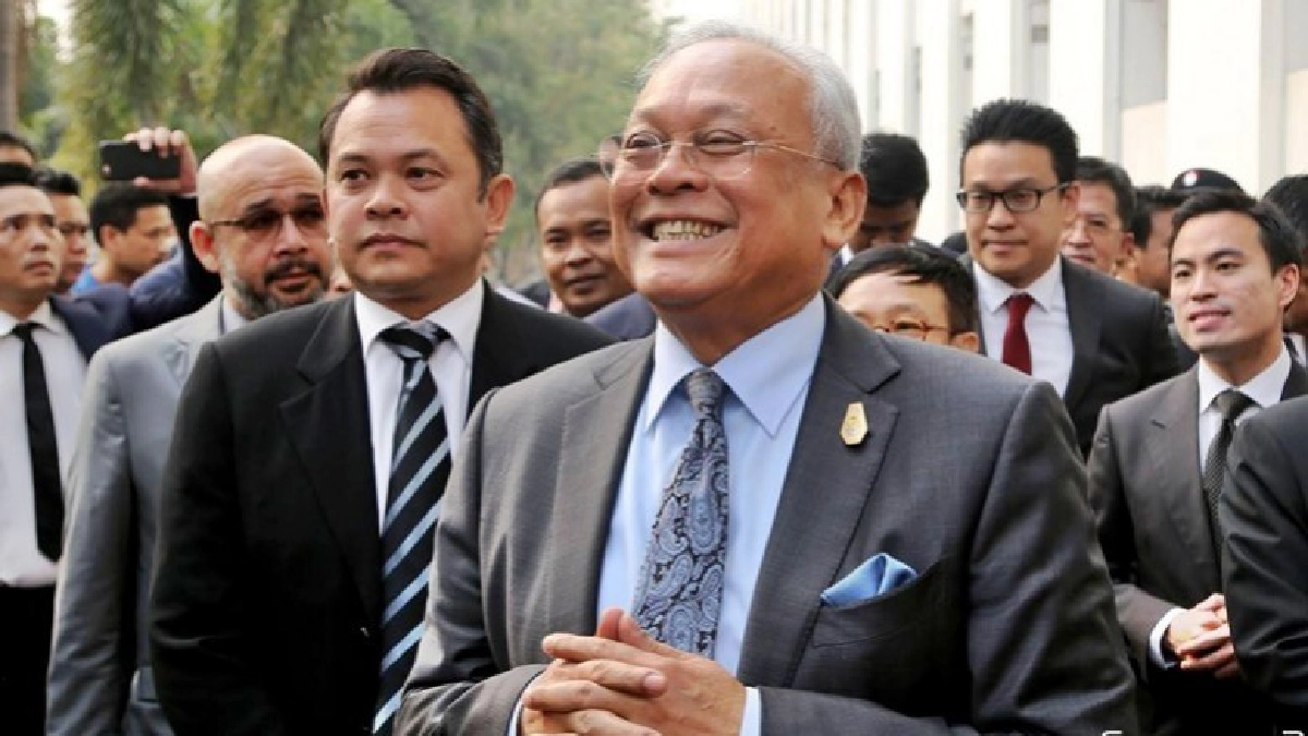 อัยการฟ้อง "สุเทพ" กบฏ-ก่อการร้าย !! อัยการฟ้อง "สุเทพ" กบฏ-ก่อการร้าย !!