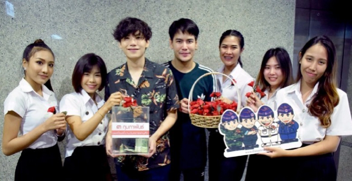 'แกรมมี่' ร่วมรำลึกถึงวีรชนทหารกล้า 'แกรมมี่' ร่วมรำลึกถึงวีรชนทหารกล้า