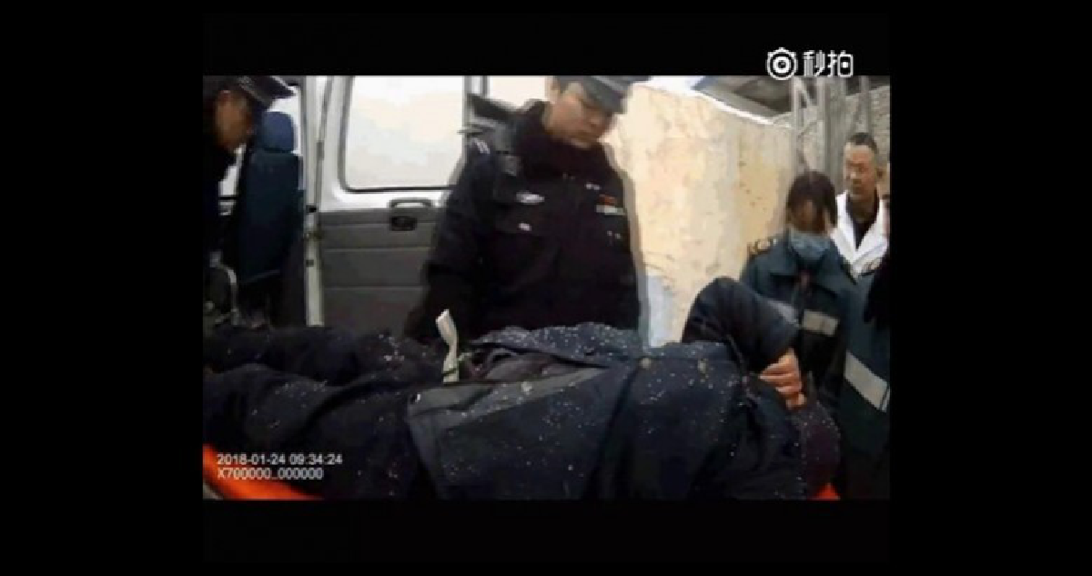 ผู้โดยสารป่วยฉุกเฉิน !! รถไฟจีนซิ่งเข้าสถานีก่อนเวลา 48 นาที