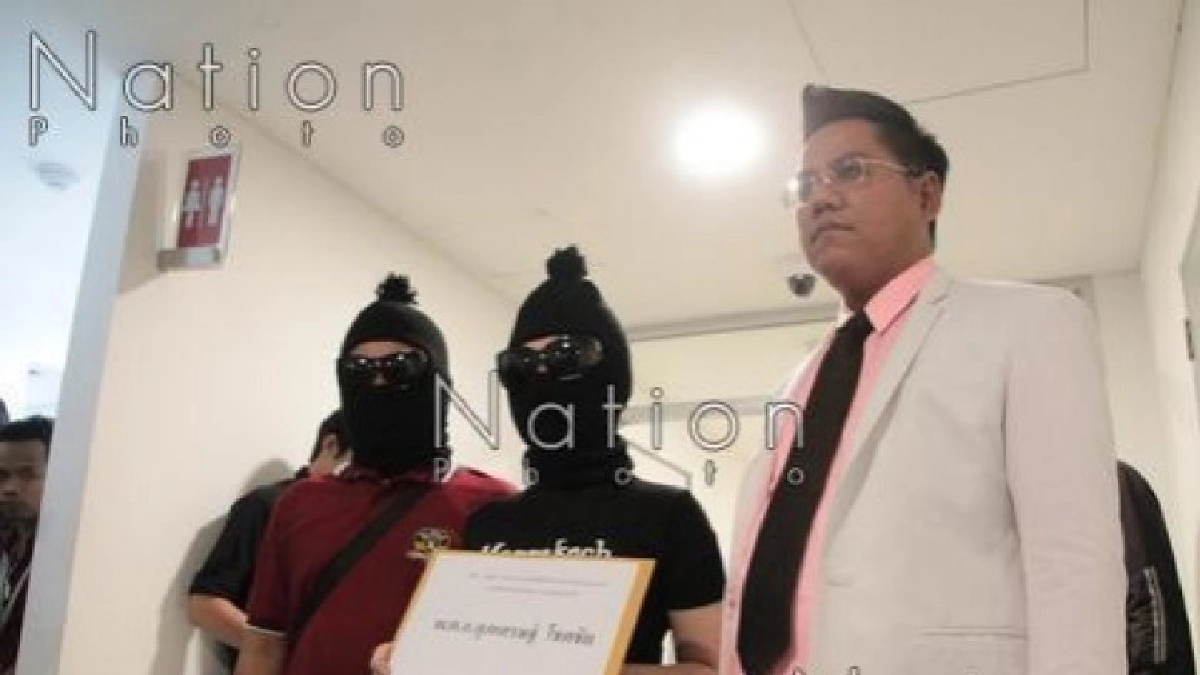ลวงเน็ตไอดอลแก้ผ้าแบล็กเมล์ ลวงเน็ตไอดอลแก้ผ้าแบล็กเมล์