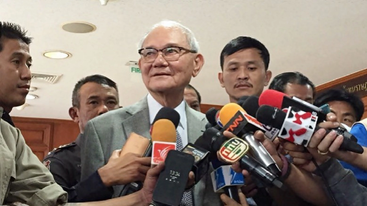 "มีชัย" เผยได้รับร่างกฎหมายเลือกตั้งส.ส.-ส.ว. แล้ว "มีชัย" เผยได้รับร่างกฎหมายเลือกตั้งส.ส.-ส.ว. แล้ว