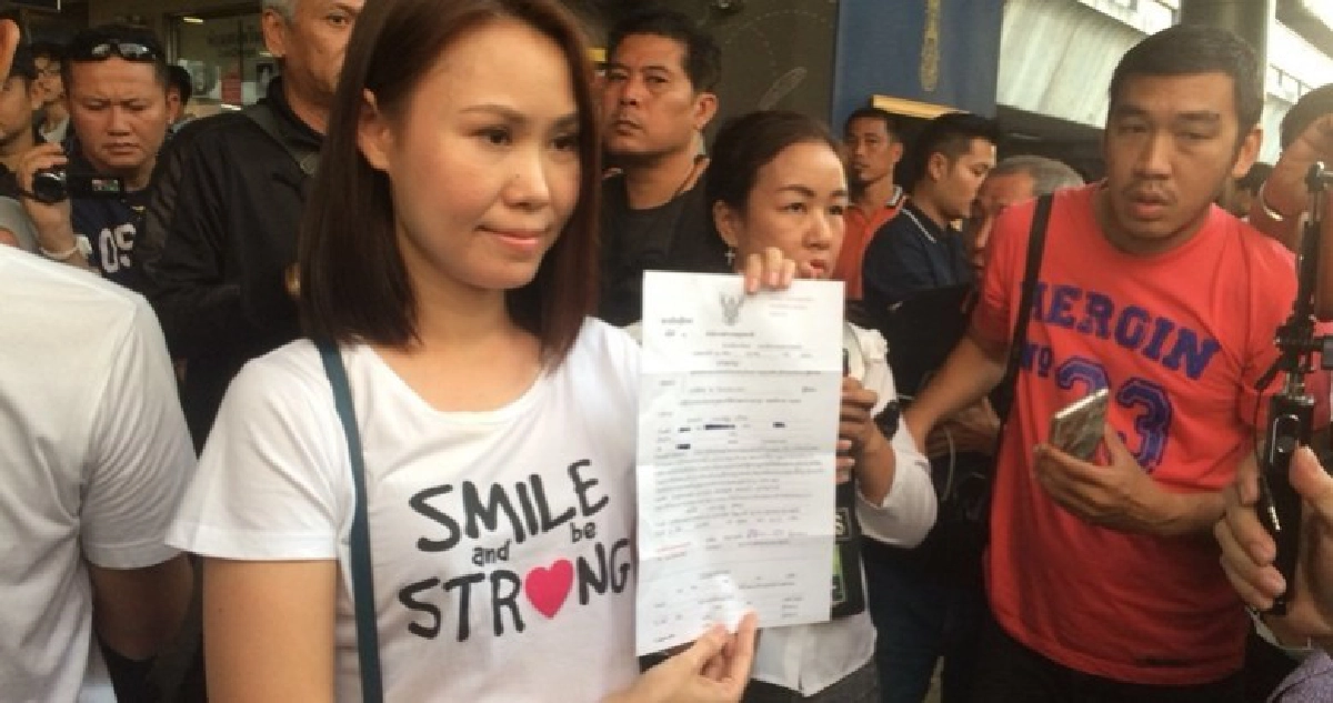 ม็อบอยากเลือกตั้งร้องเพลงชาติเงียบ ม็อบอยากเลือกตั้งร้องเพลงชาติเงียบ