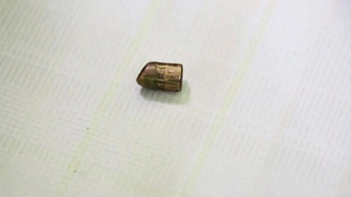 2 ครอบครัวเฉียดตายกระสุนปริศนาตกใส่บ้าน !! 2 ครอบครัวเฉียดตายกระสุนปริศนาตกใส่บ้าน !!