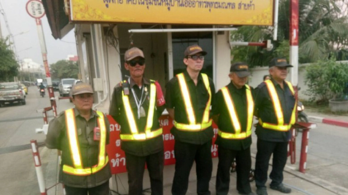 ความสุขเล็กๆ ในชุมชนบ้านเอื้ออาทร พุทธมณฑลสาย 5 ความสุขเล็กๆ ในชุมชนบ้านเอื้ออาทร พุทธมณฑลสาย 5